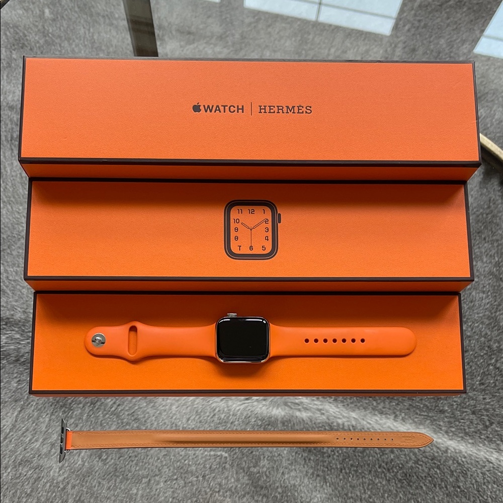 Apple Hermès series 6 Watch + Sport Band + Leather Band 40mm